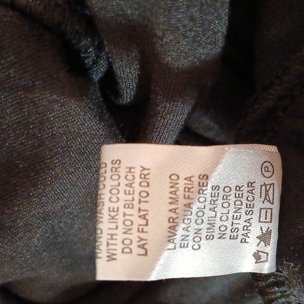 Heart Hips long sleeve maternity top - Picture 8 of 9